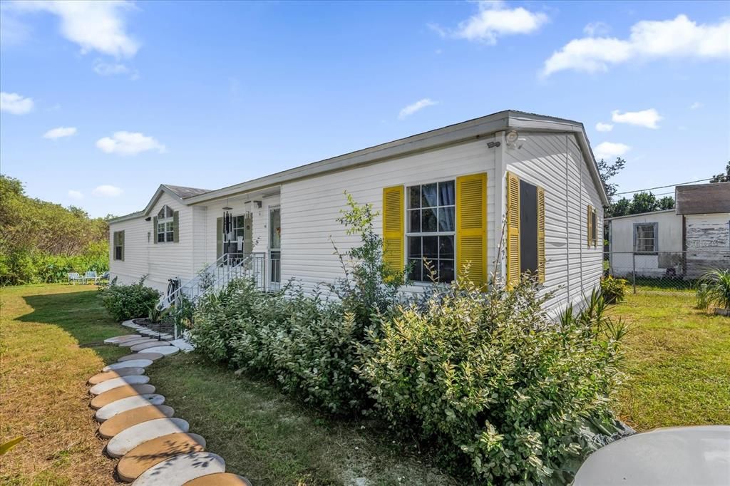 Activo con contrato: $200,000 (3 camas, 2 baños, 1792 Pies cuadrados)