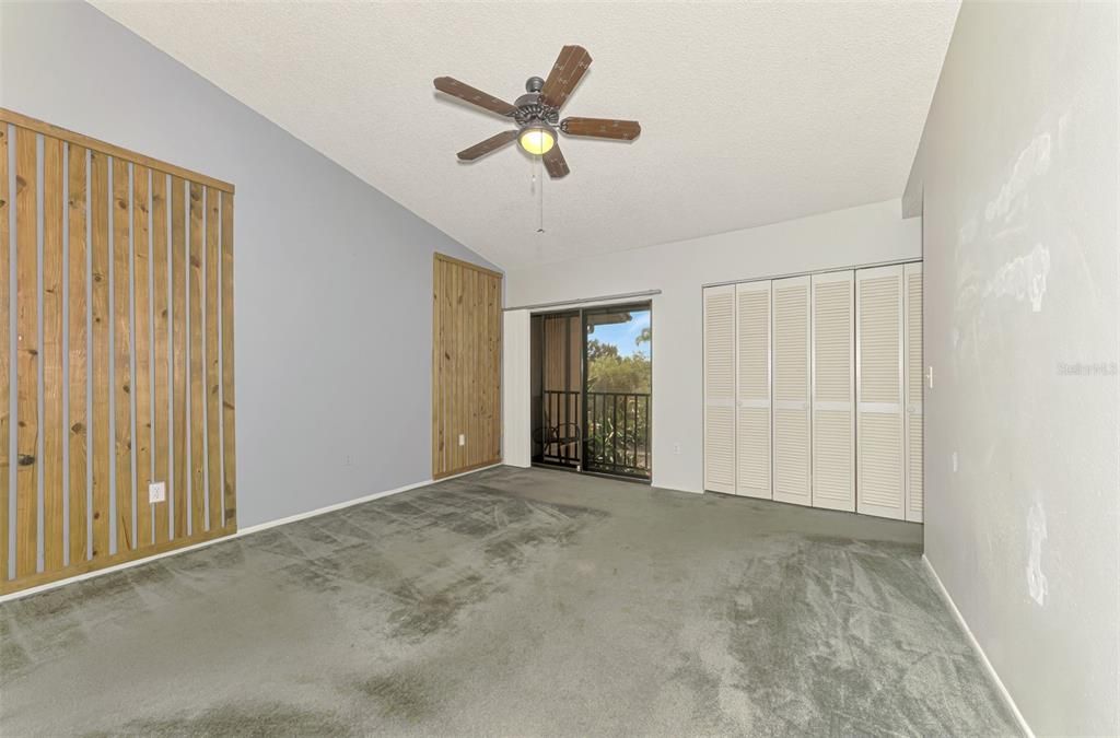 合同活跃: $150,000 (2 贝兹, 2 浴室, 1263 平方英尺)