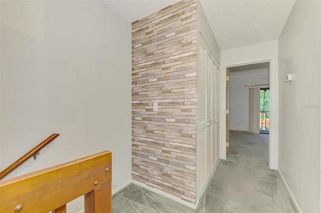 合同活跃: $150,000 (2 贝兹, 2 浴室, 1263 平方英尺)