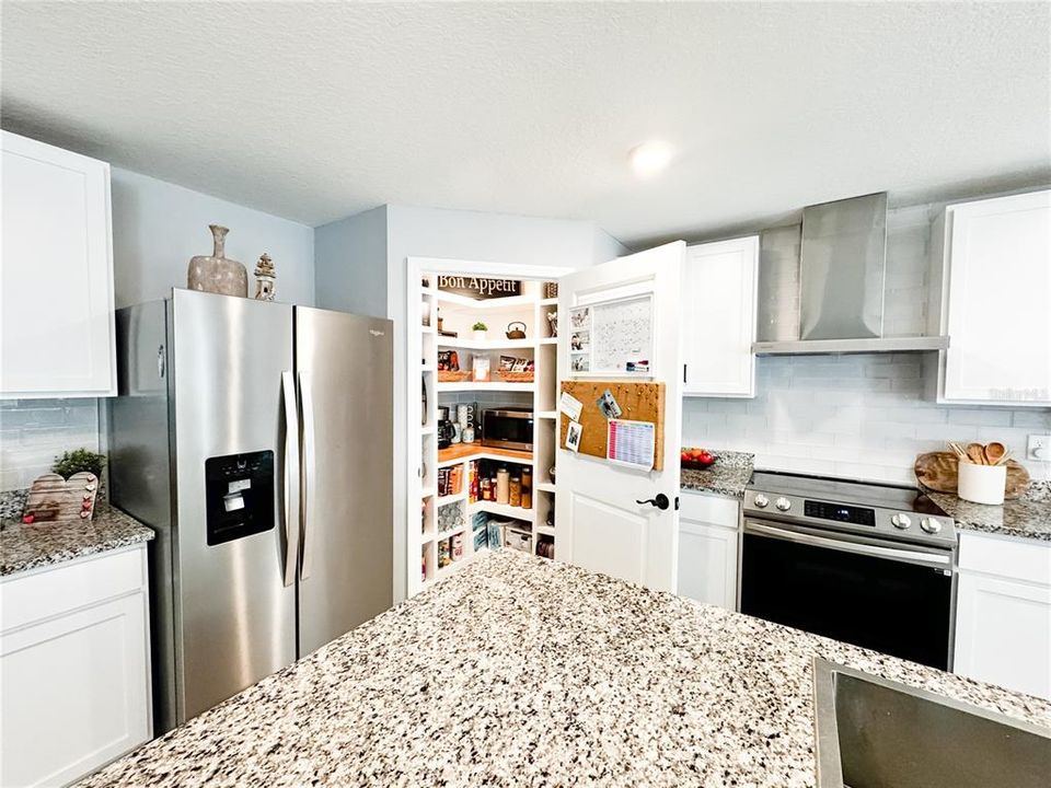 На продажу: $424,900 (5 спален, 3 ванн, 2605 Квадратных фут)