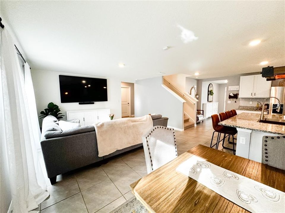 На продажу: $424,900 (5 спален, 3 ванн, 2605 Квадратных фут)