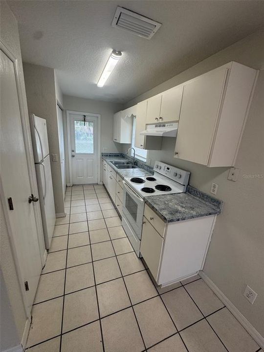 En Renta: $1,249 (2 camas, 1 baños, 800 Pies cuadrados)