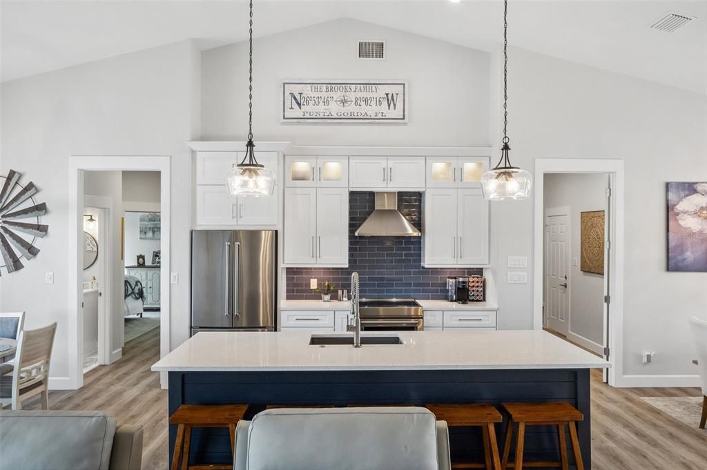 Active With Contract: $950,000 (3 beds, 2 baths, 2160 Square Feet)