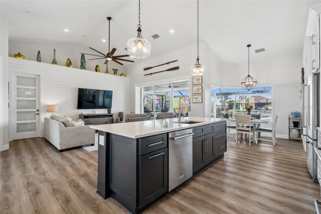 Active With Contract: $950,000 (3 beds, 2 baths, 2160 Square Feet)