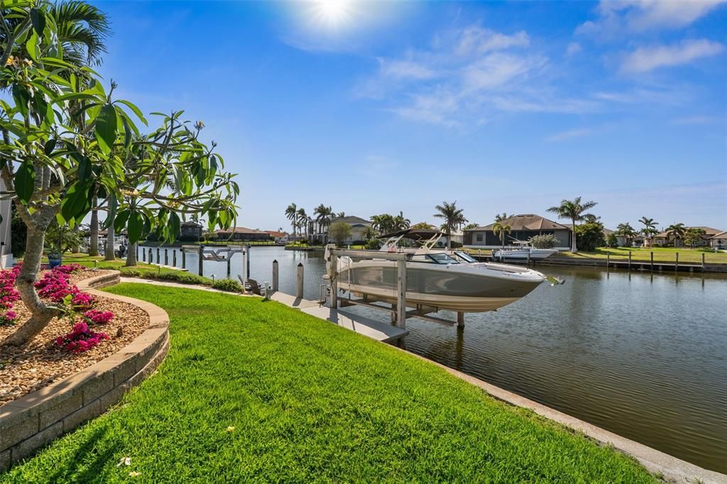 Active With Contract: $950,000 (3 beds, 2 baths, 2160 Square Feet)