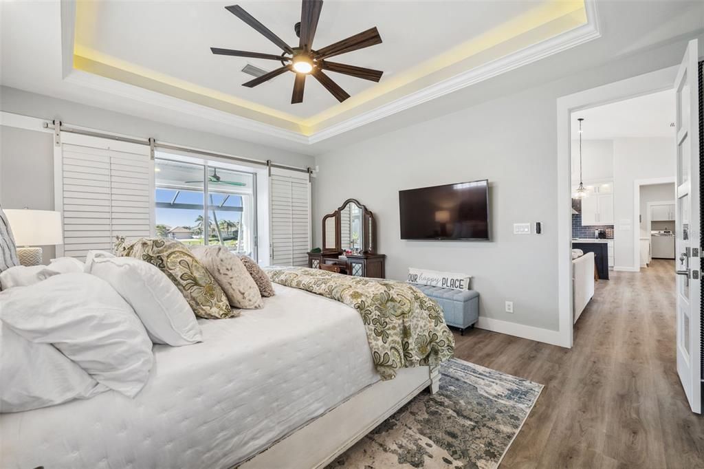 Active With Contract: $950,000 (3 beds, 2 baths, 2160 Square Feet)