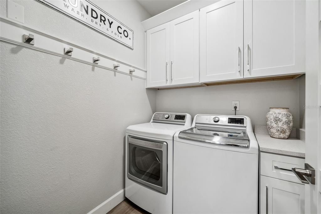 Active With Contract: $950,000 (3 beds, 2 baths, 2160 Square Feet)