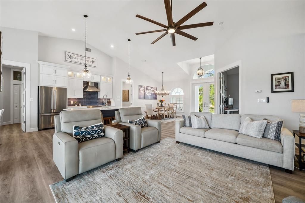 Active With Contract: $950,000 (3 beds, 2 baths, 2160 Square Feet)