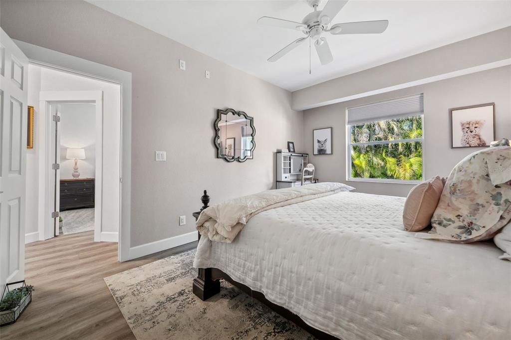 Active With Contract: $950,000 (3 beds, 2 baths, 2160 Square Feet)