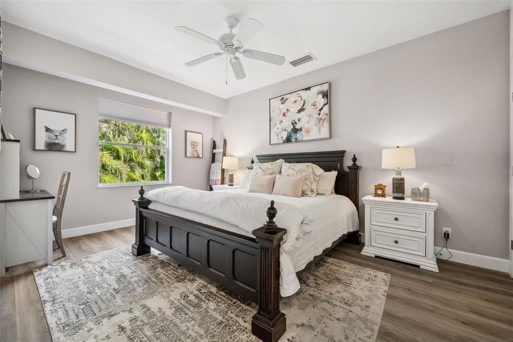 Active With Contract: $950,000 (3 beds, 2 baths, 2160 Square Feet)