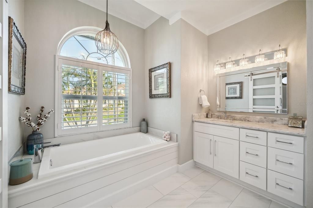 Active With Contract: $950,000 (3 beds, 2 baths, 2160 Square Feet)