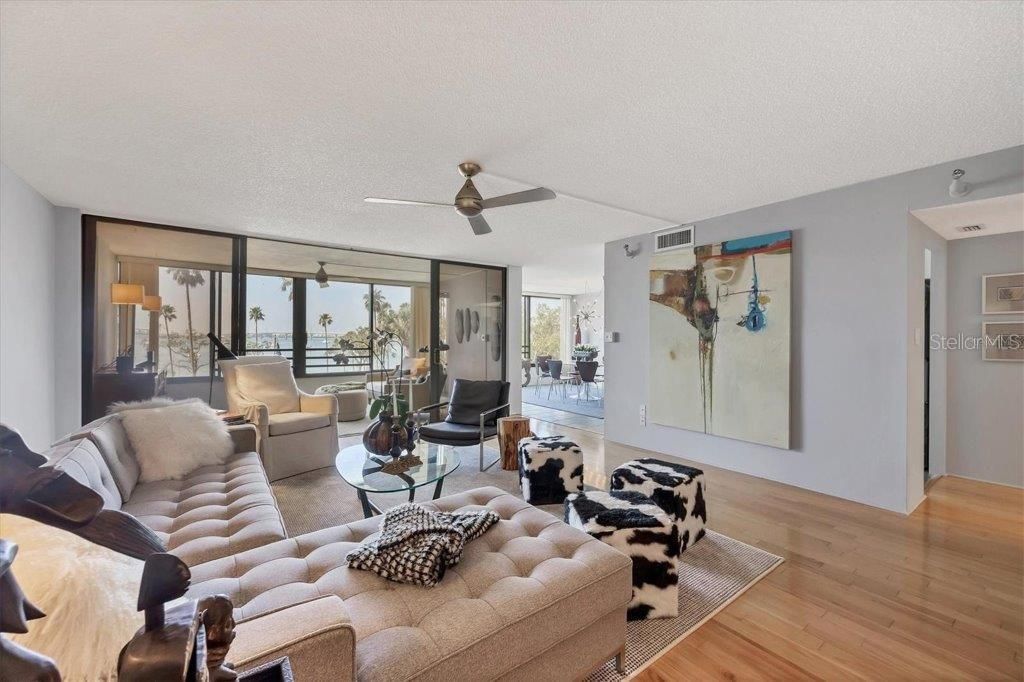 Active With Contract: $789,000 (2 beds, 2 baths, 1477 Square Feet)