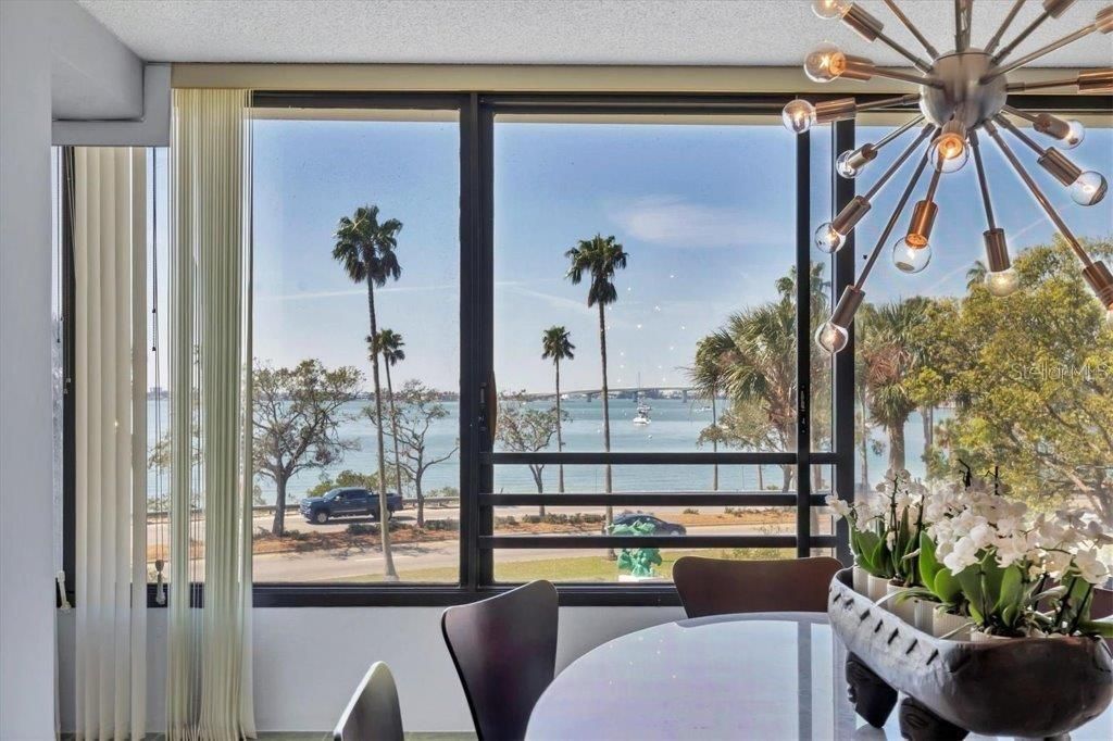 Active With Contract: $789,000 (2 beds, 2 baths, 1477 Square Feet)