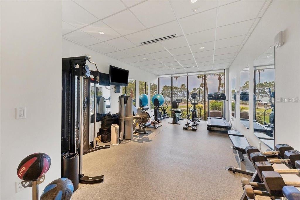 Active With Contract: $789,000 (2 beds, 2 baths, 1477 Square Feet)