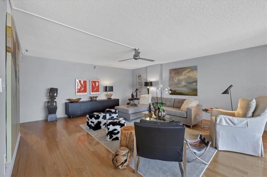 Active With Contract: $789,000 (2 beds, 2 baths, 1477 Square Feet)