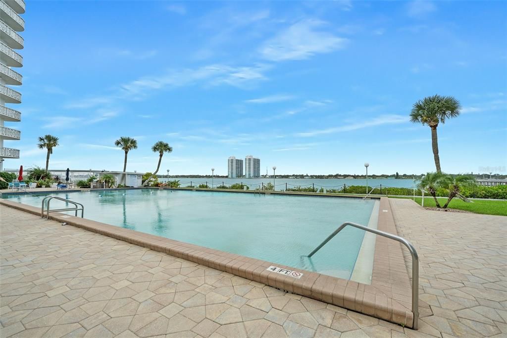 На продажу: $175,000 (1 спален, 1 ванн, 822 Квадратных фут)