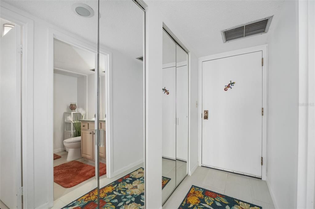 На продажу: $175,000 (1 спален, 1 ванн, 822 Квадратных фут)