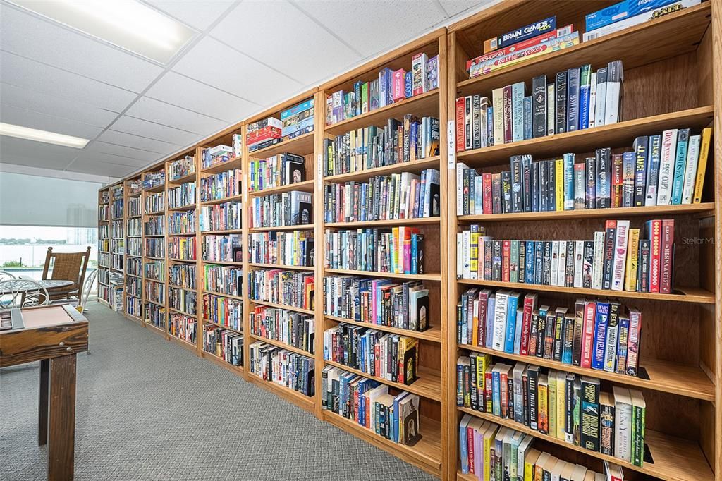 На продажу: $175,000 (1 спален, 1 ванн, 822 Квадратных фут)