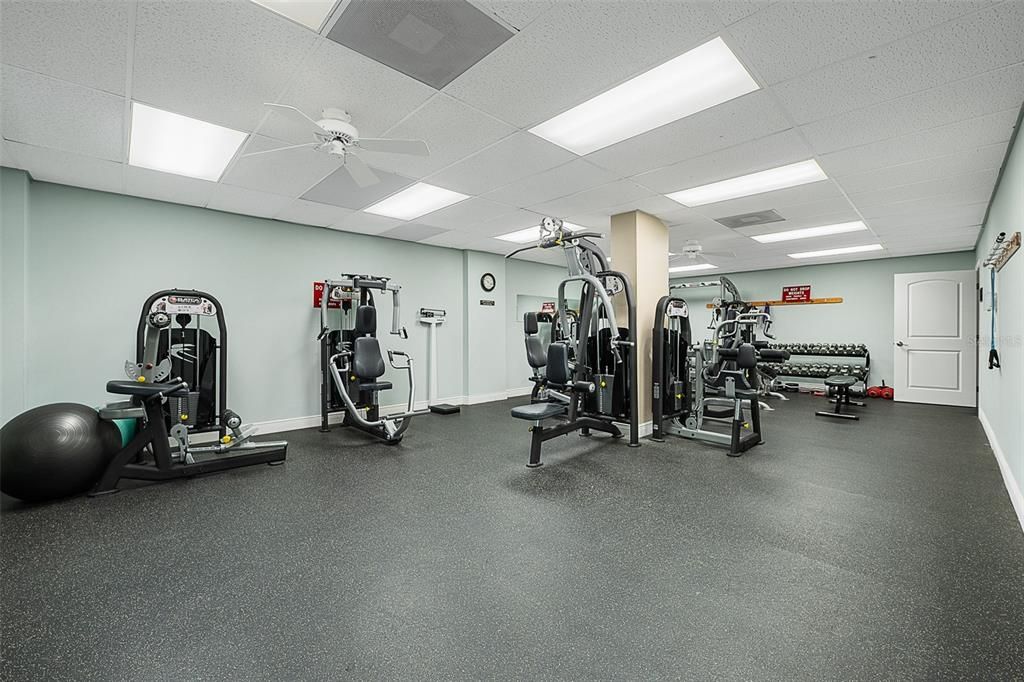 На продажу: $175,000 (1 спален, 1 ванн, 822 Квадратных фут)