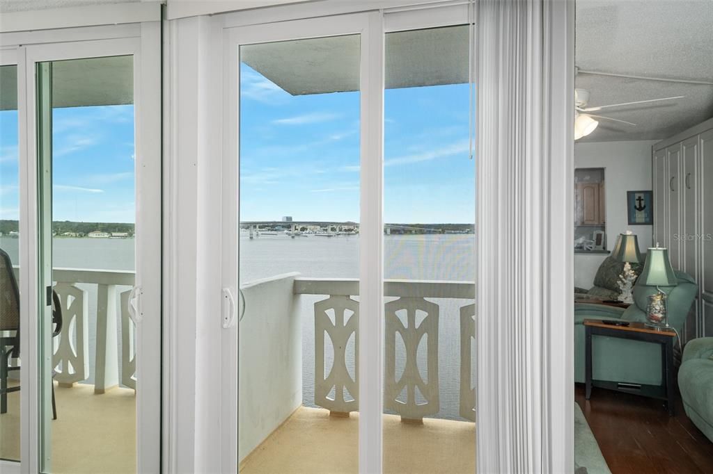 На продажу: $175,000 (1 спален, 1 ванн, 822 Квадратных фут)