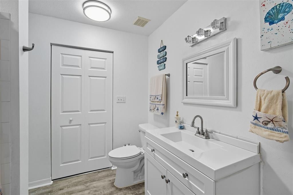 En Venta: $290,000 (2 camas, 2 baños, 1373 Pies cuadrados)