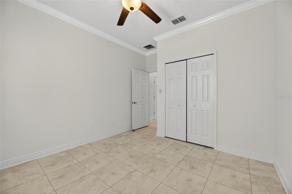 合同活跃: $2,600 (4 贝兹, 2 浴室, 2073 平方英尺)