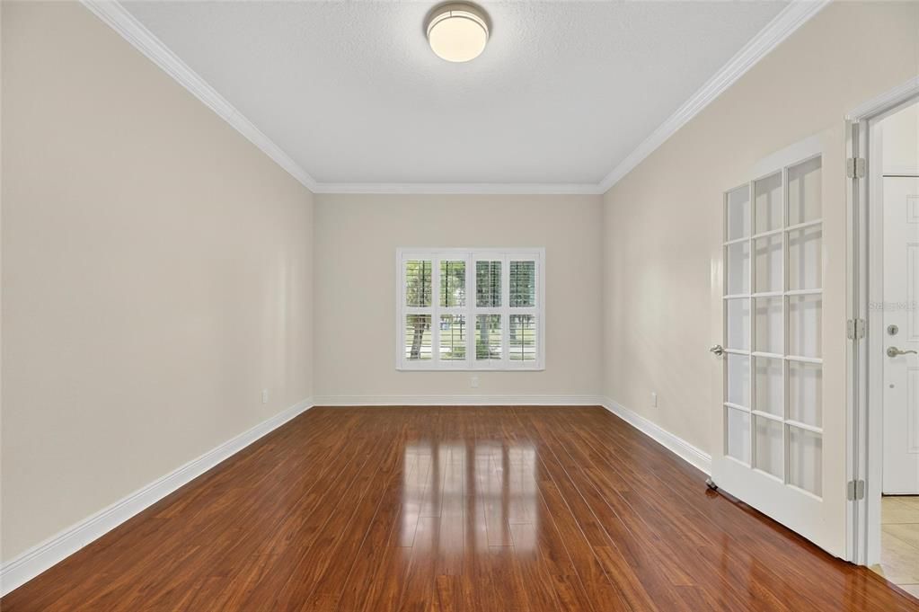 合同活跃: $2,600 (4 贝兹, 2 浴室, 2073 平方英尺)