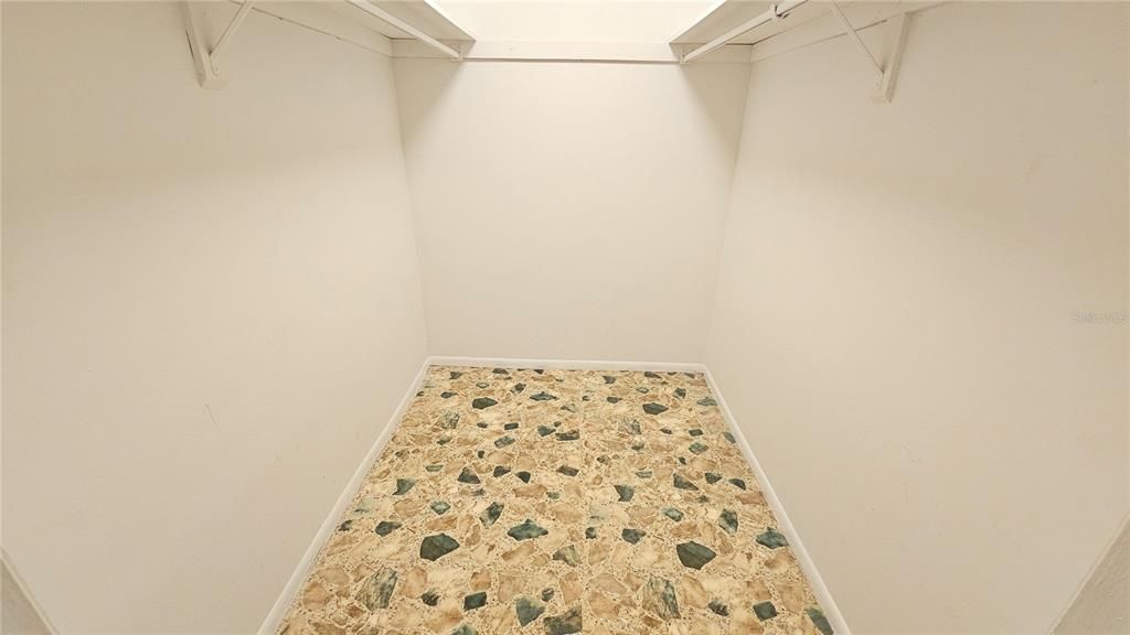 待售: $162,900 (2 贝兹, 2 浴室, 1012 平方英尺)