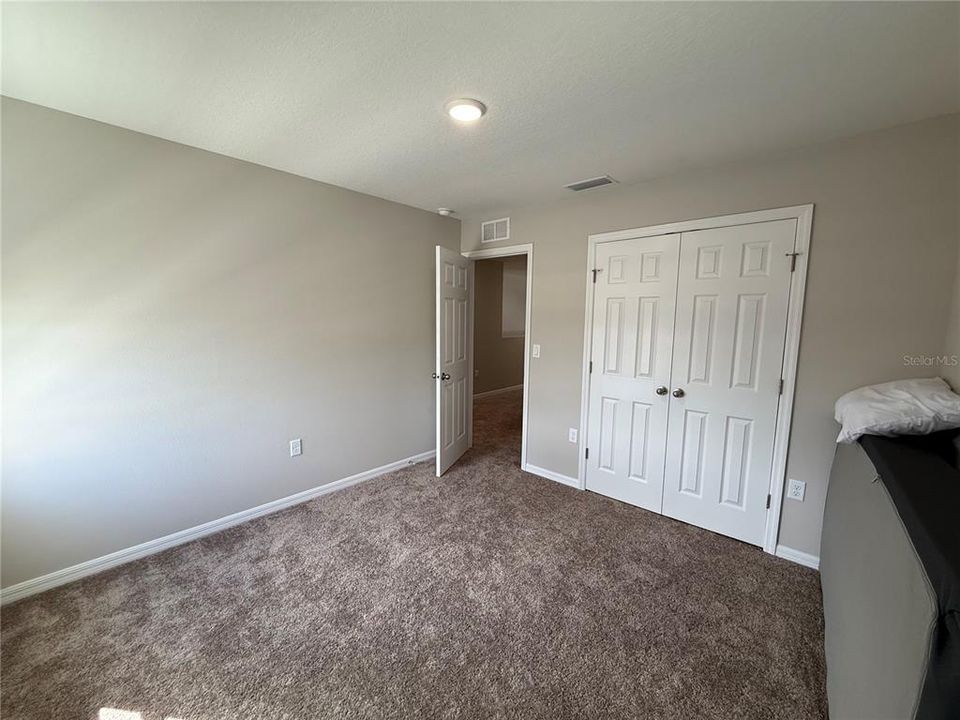 出租: $2,400 (5 贝兹, 3 浴室, 2888 平方英尺)