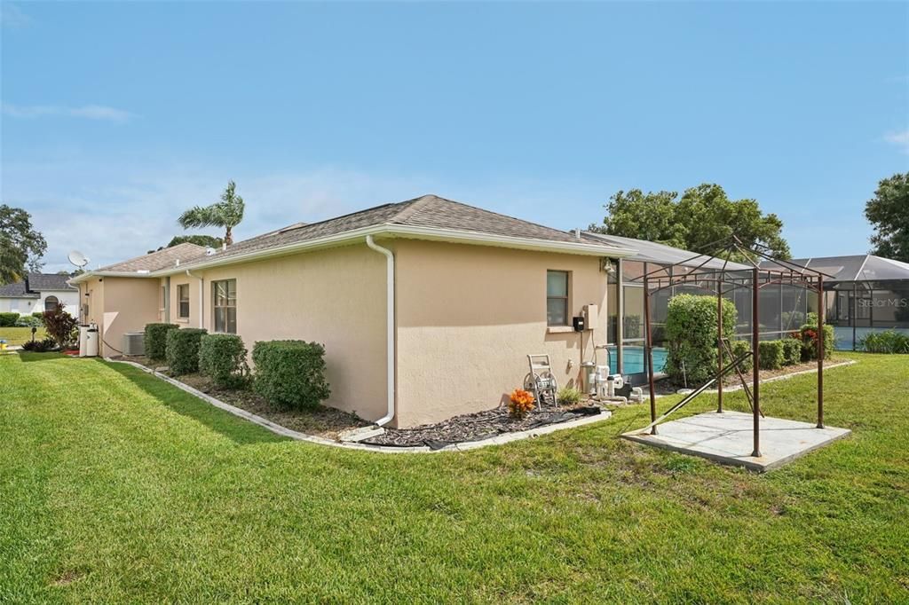 Active With Contract: $300,000 (3 beds, 3 baths, 1780 Square Feet)