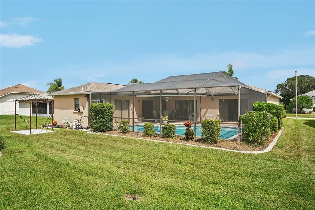 Active With Contract: $300,000 (3 beds, 3 baths, 1780 Square Feet)