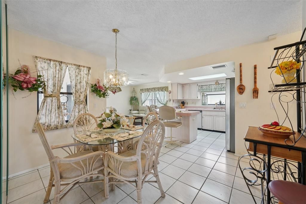 Active With Contract: $300,000 (3 beds, 3 baths, 1780 Square Feet)