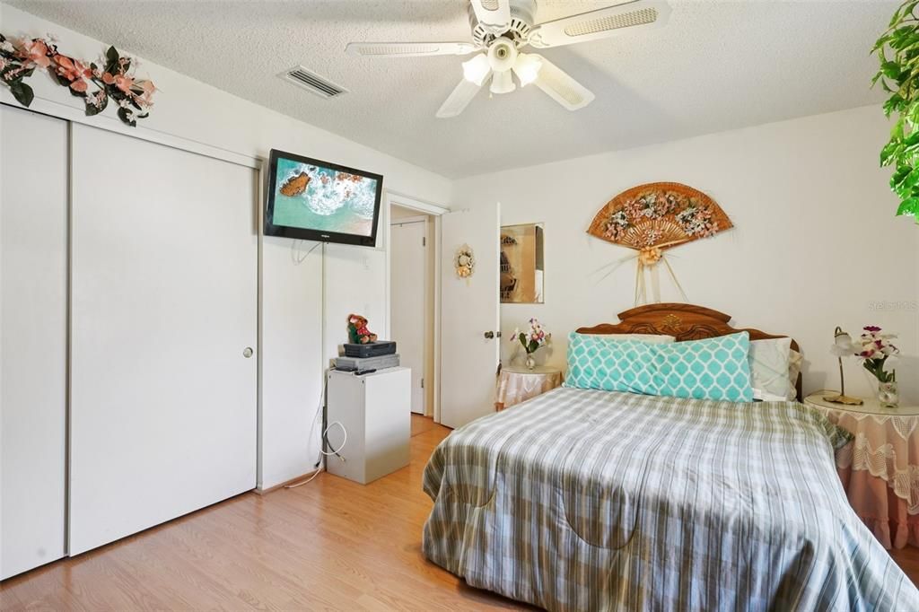 Active With Contract: $300,000 (3 beds, 3 baths, 1780 Square Feet)