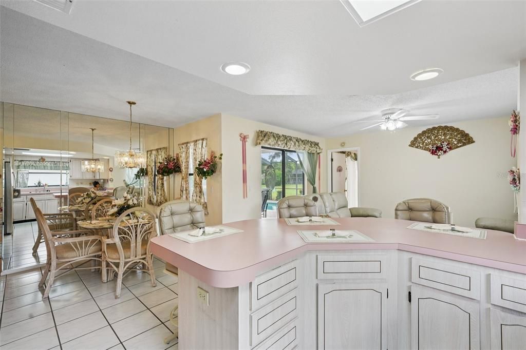 Active With Contract: $300,000 (3 beds, 3 baths, 1780 Square Feet)