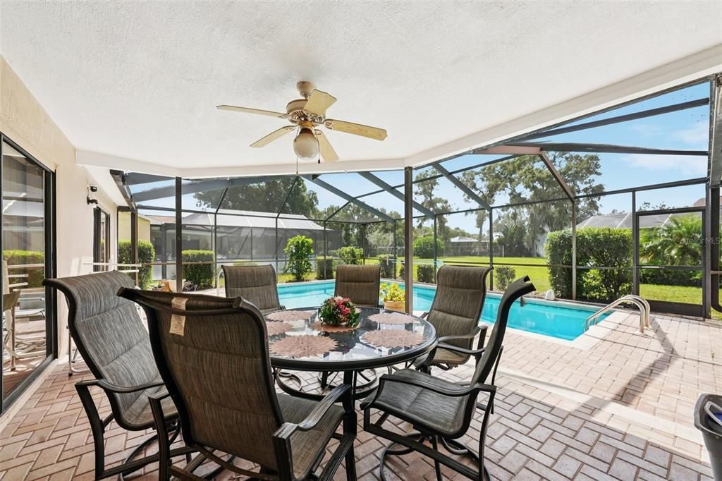 Active With Contract: $300,000 (3 beds, 3 baths, 1780 Square Feet)