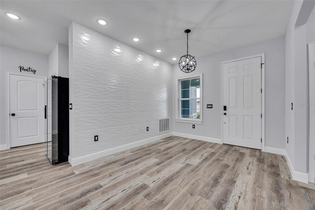 For Sale: $375,500 (4 beds, 3 baths, 1896 Square Feet)