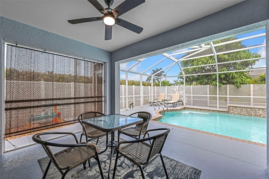 合同活跃: $459,999 (3 贝兹, 2 浴室, 2028 平方英尺)