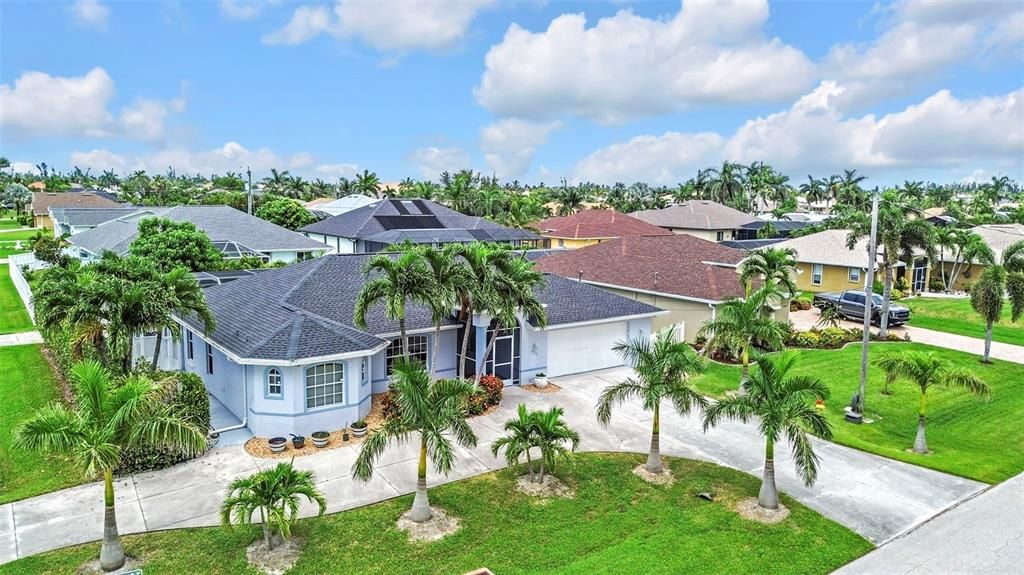 合同活跃: $459,999 (3 贝兹, 2 浴室, 2028 平方英尺)