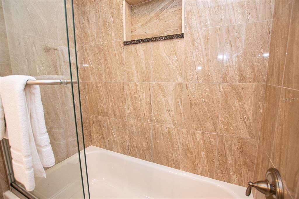 En Venta: $269,000 (2 camas, 2 baños, 1096 Pies cuadrados)