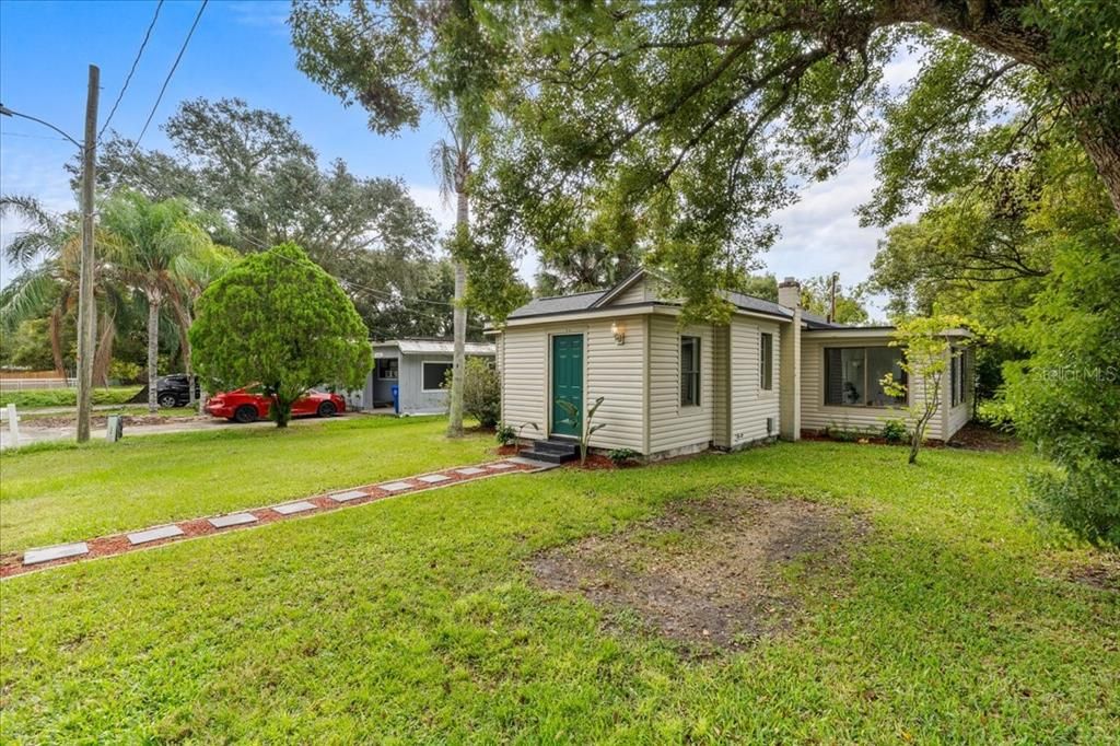 待售: $270,000 (3 贝兹, 1 浴室, 1086 平方英尺)