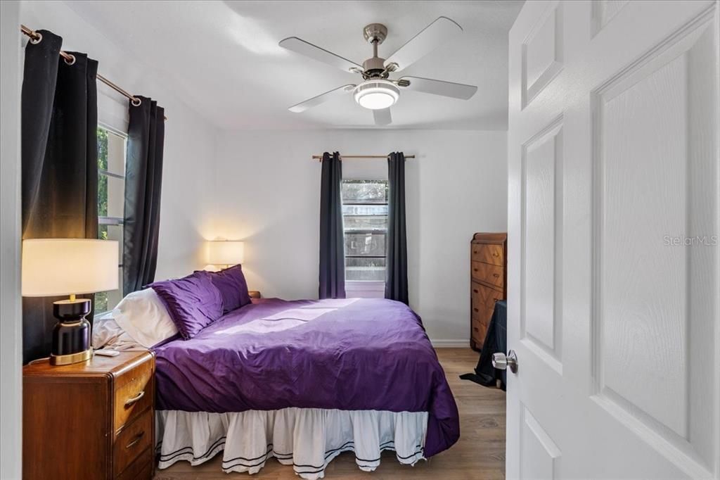 待售: $270,000 (3 贝兹, 1 浴室, 1086 平方英尺)