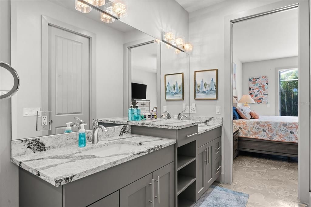 For Sale: $775,000 (3 beds, 3 baths, 2731 Square Feet)