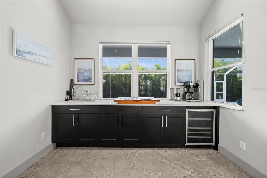 For Sale: $775,000 (3 beds, 3 baths, 2731 Square Feet)