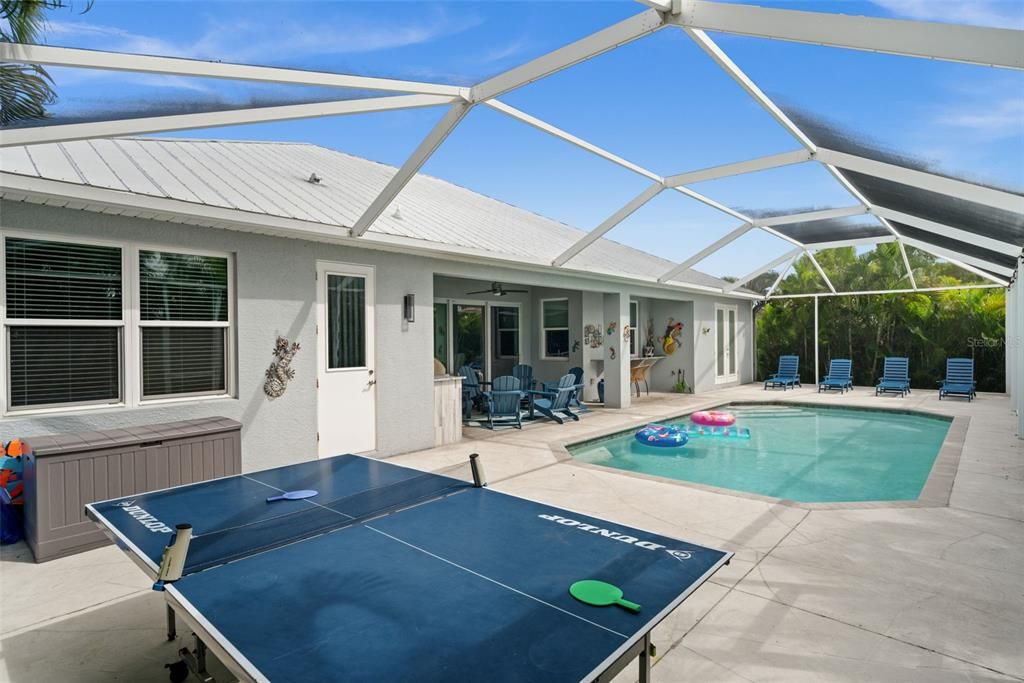 For Sale: $775,000 (3 beds, 3 baths, 2731 Square Feet)