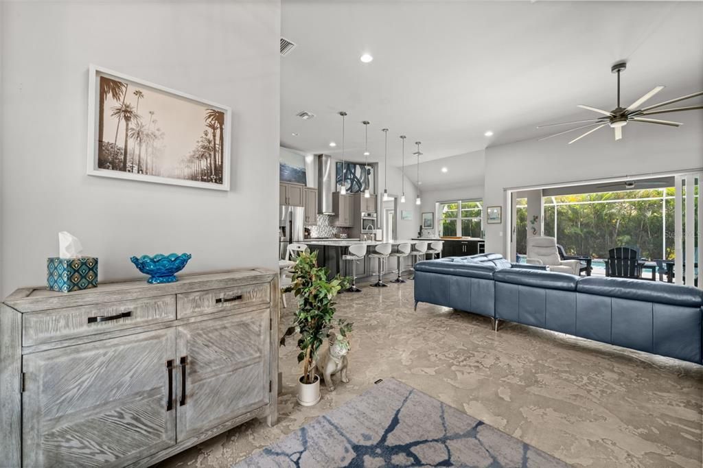 For Sale: $775,000 (3 beds, 3 baths, 2731 Square Feet)