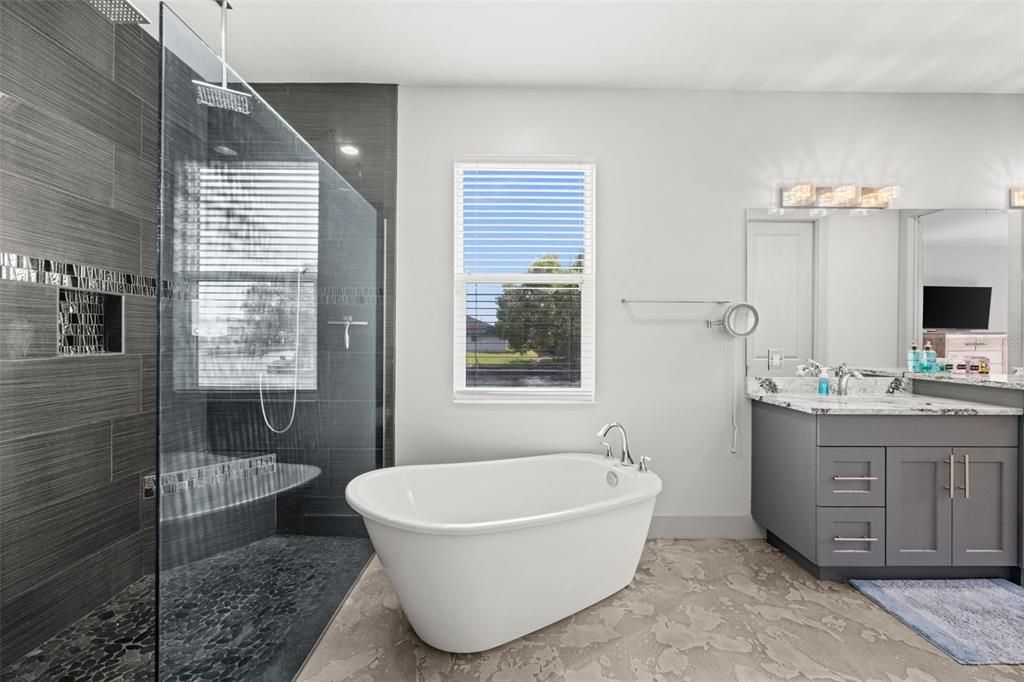 For Sale: $775,000 (3 beds, 3 baths, 2731 Square Feet)