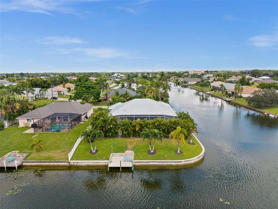 For Sale: $775,000 (3 beds, 3 baths, 2731 Square Feet)