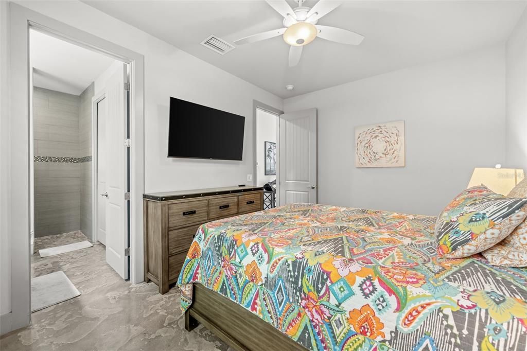 For Sale: $775,000 (3 beds, 3 baths, 2731 Square Feet)