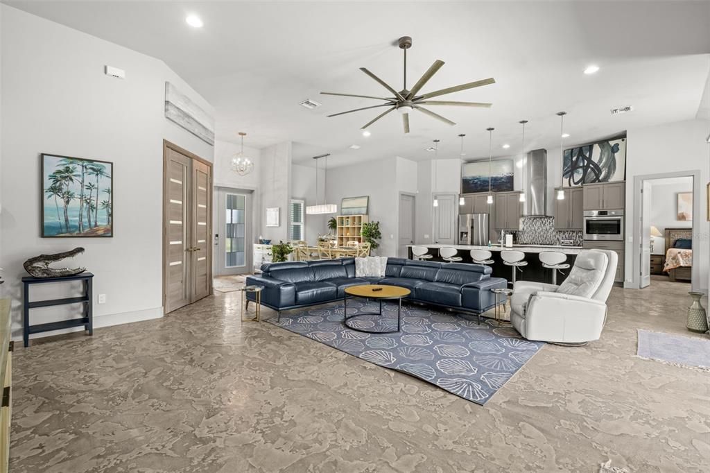 For Sale: $775,000 (3 beds, 3 baths, 2731 Square Feet)