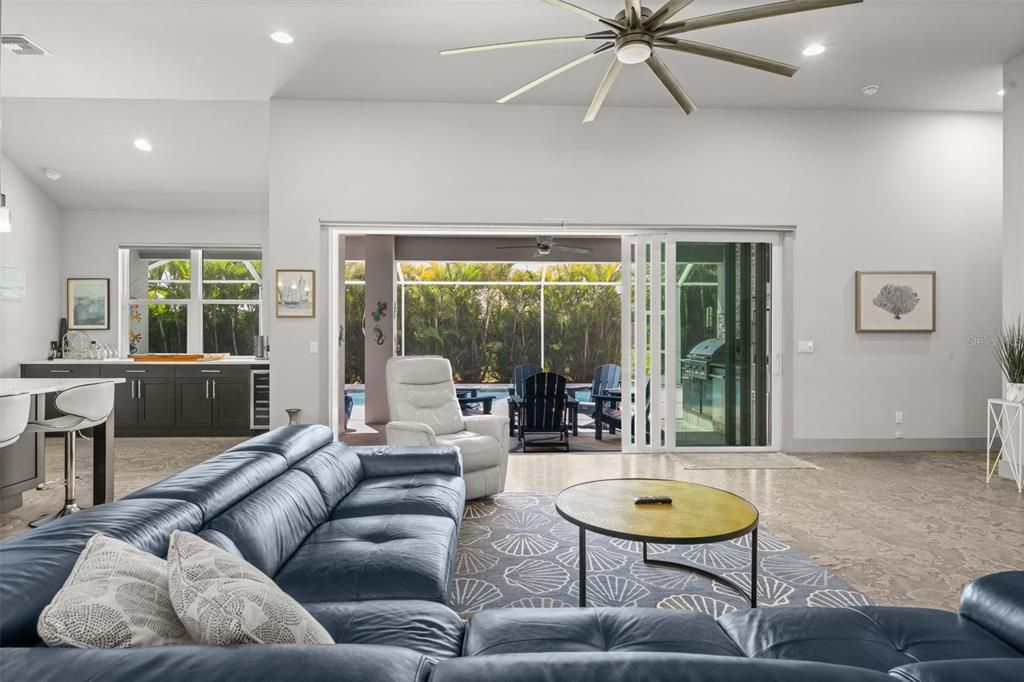 For Sale: $775,000 (3 beds, 3 baths, 2731 Square Feet)